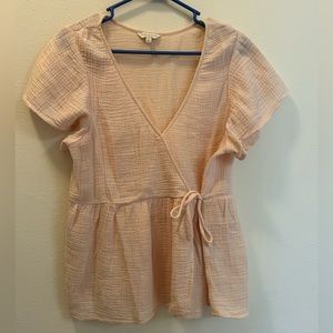 (M) Baby Pink Lucky Brand Ruffled Blouse Top Short Sleeve Shirt Tee